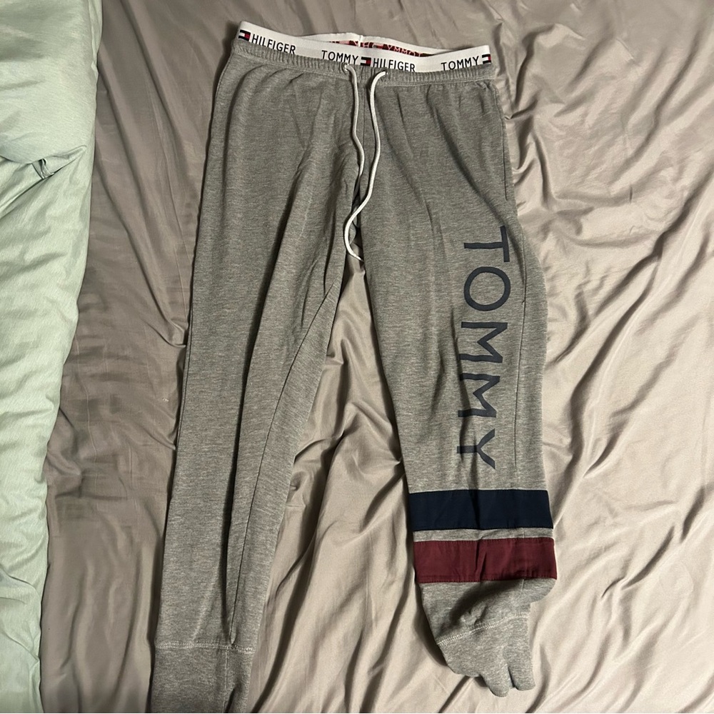 Tommy Hilfiger sweatpants/joggers